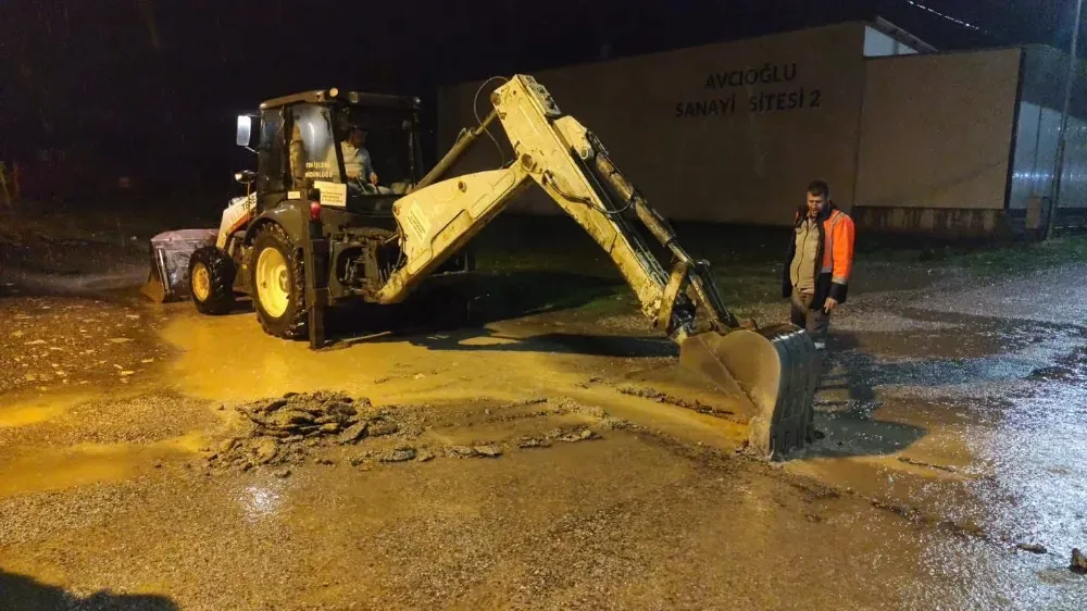  Edremit Belediyesi yağışlara karşı 7/24 çalışıyor