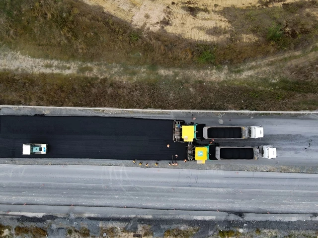İBB TRAFİK YOĞUNLUĞUNU AZALTACAK ÜÇ YOL ÇALIŞMASI BAŞLATTI
