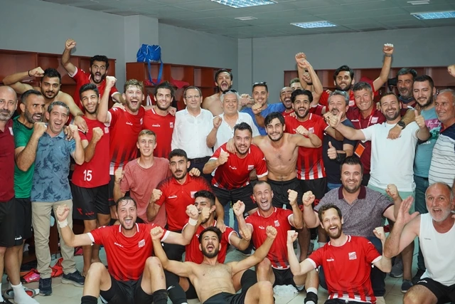 AYVALIKGÜCÜ BELEDİYE SPOR 3. LİG YOLUNDA EMİN ADIMLARLA YÜRÜYOR
