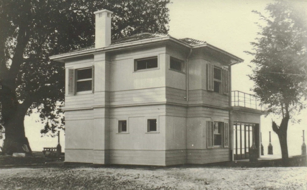 Yürüyen Köşk