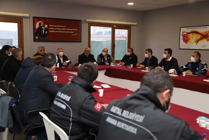 Kartal Belediyesi Beklenen Kar Yağışı İçin Teyakkuzda