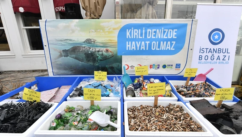 ÜSKÜDAR ÇENGELKÖY’DE DALGIÇLAR TARAFINDAN SU ALTI TEMİZLİĞİ YAPILDI