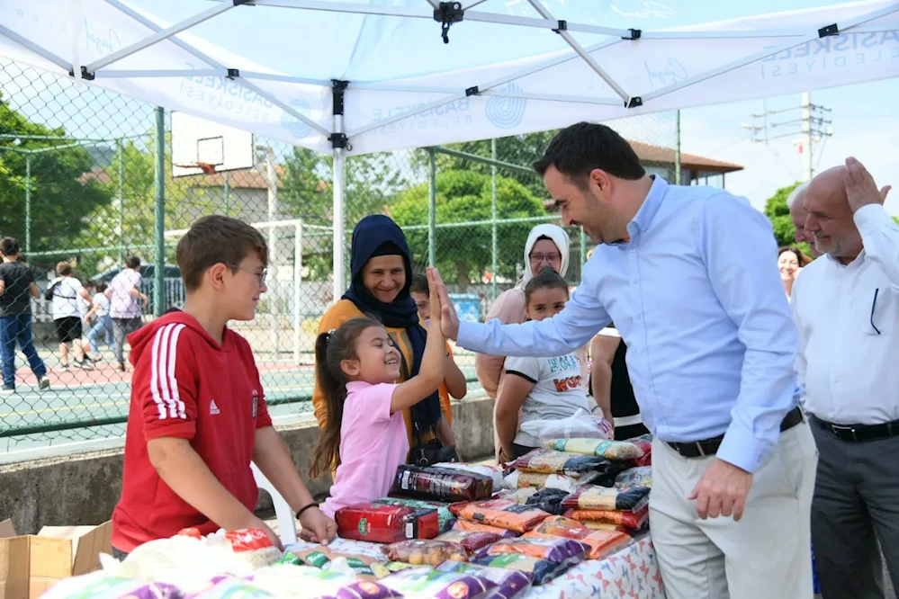 Başkan Özlü’den Okul Kermeslerine Destek