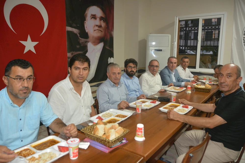 Turgay Akpınar, tutulan oruçları edilen duaları Allah kabul etsin