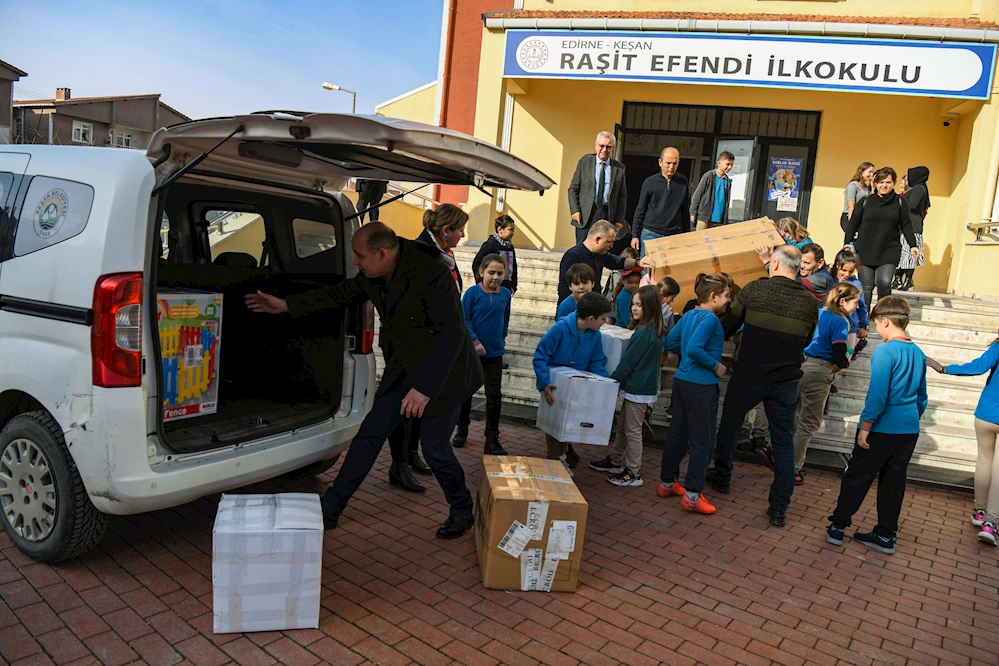Kalpleri küçük, yürekleri ve paylaşımları kocaman