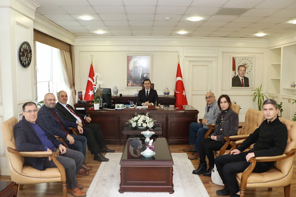 Kaymakam Karakaya, “Gazeteciler Toplumun Aynası 