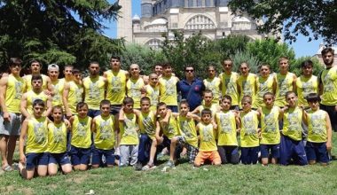 Sancaktepe’de Harun Doğan, sporcularının eğitimine önem veriyor